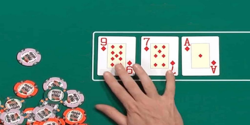 Hướng dẫn chia bài Poker cực dễ hiểu 